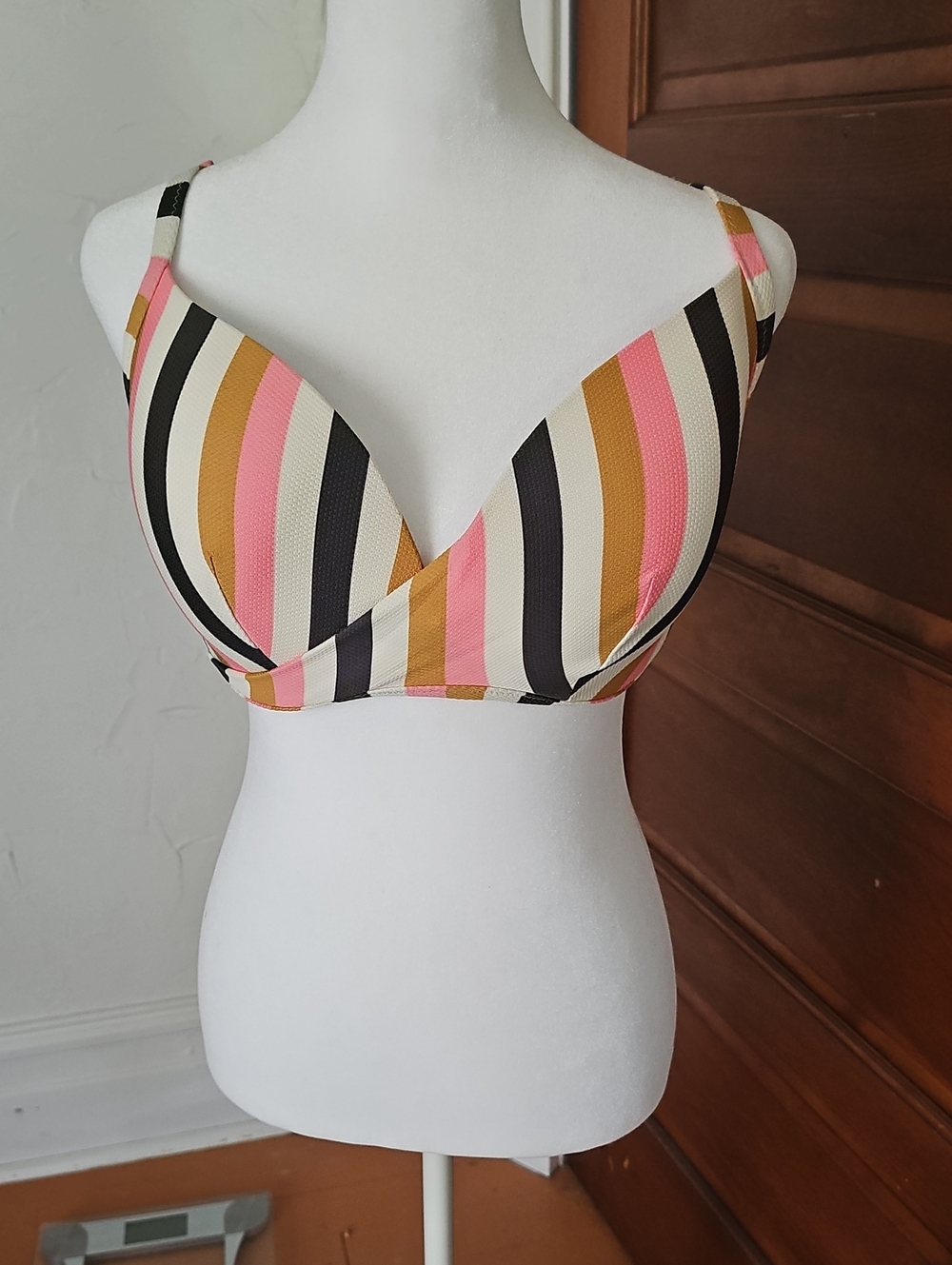 NWOT Shade Shore 34 DDD triped Pink, Mustard & Black Bikini Top Or Bra